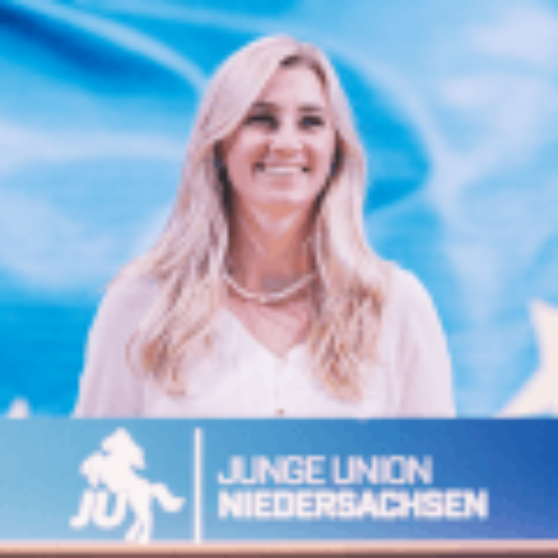  Karoline Czychon